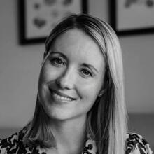 Julia Barth  picture