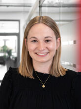 Lena Maurer  picture